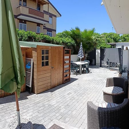Sun Garden L.T. Apartment Fiumicino Bagian luar foto